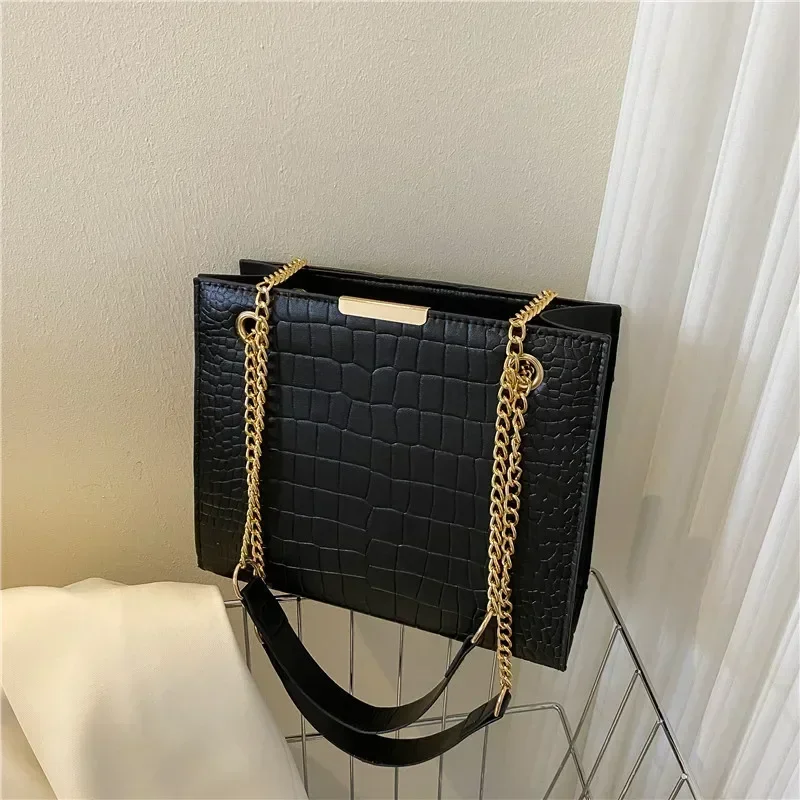 Women's Crossbody Shoulder Bag - Image 2