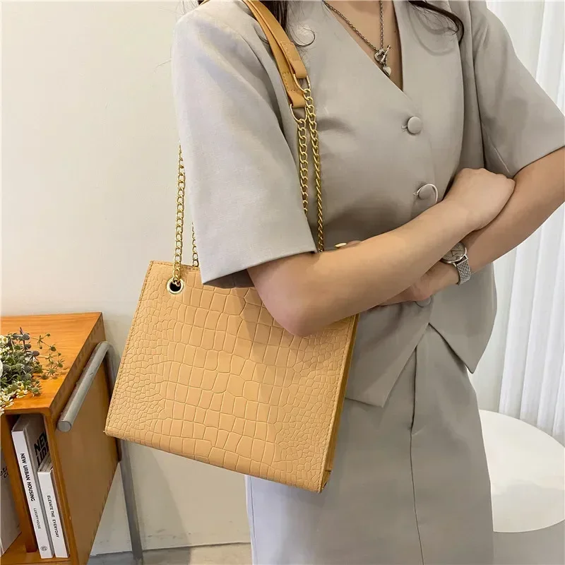 Women's Crossbody Shoulder Bag - Image 3