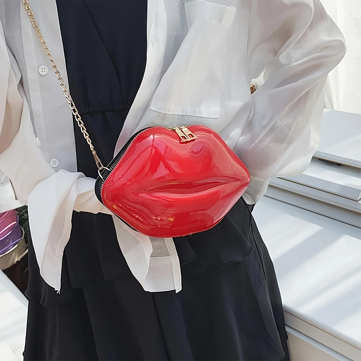 Niche Red Lip Shaped Chain Bag - Image 4